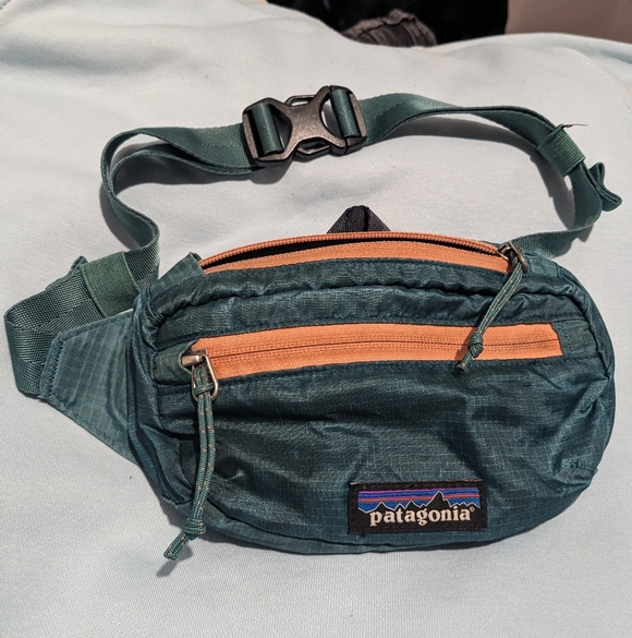 Patagonia Handbags - Patagonia Lightweight Travel Pack Fanny pack